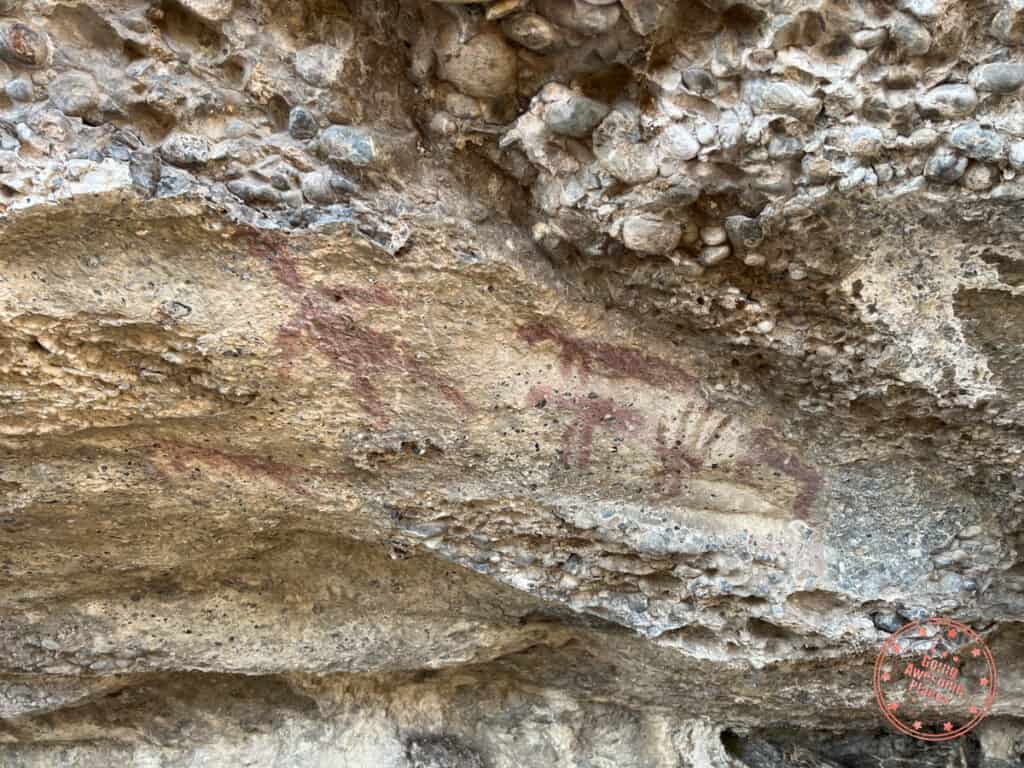aonikenk trail indigenous rock wall paintings
