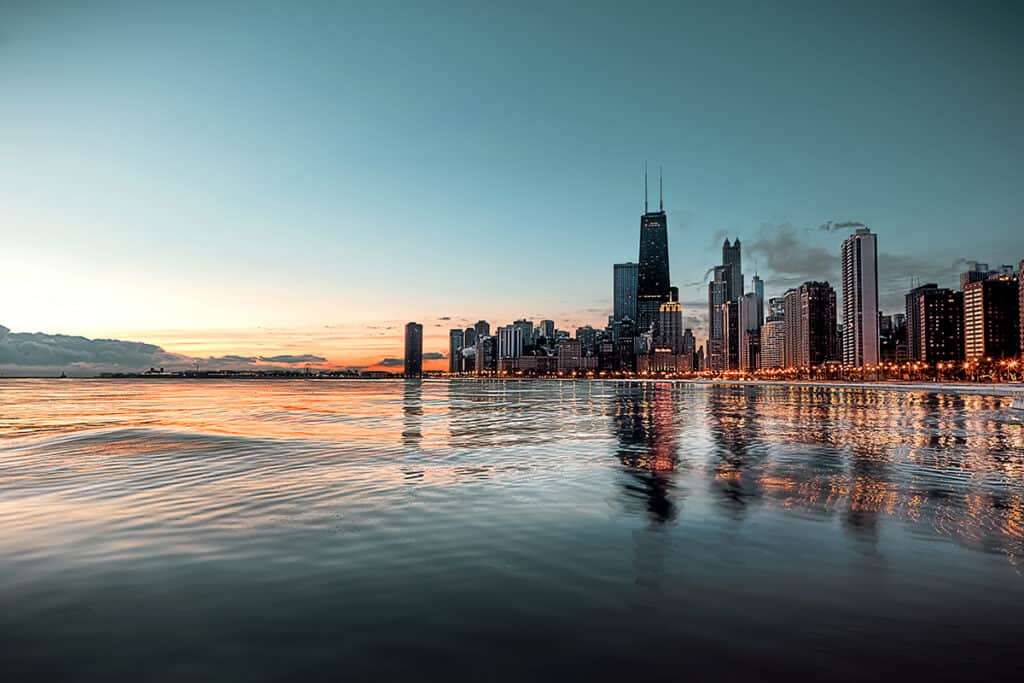 chicago skyline from north avenue beach