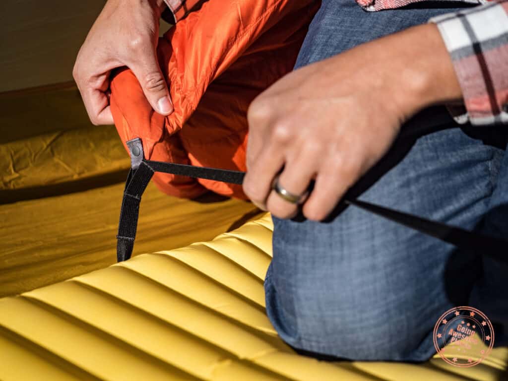 how to connect the kammok firebelly trail quilt with a sleeping pad