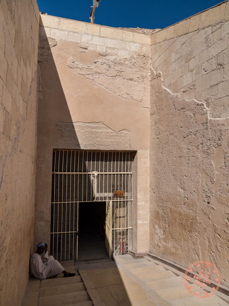 entrance to pharaoh tomb in valley of the kings luxor egypt