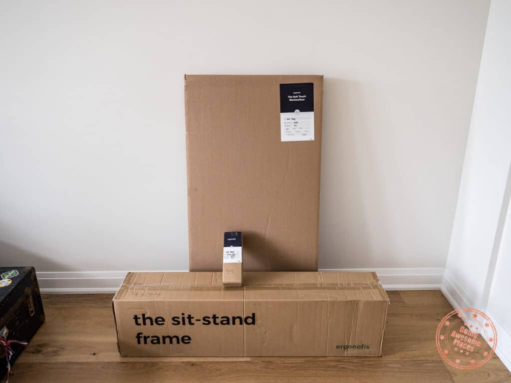 ergonofis shift 2.0 sit stand desk packaging and delivery boxes