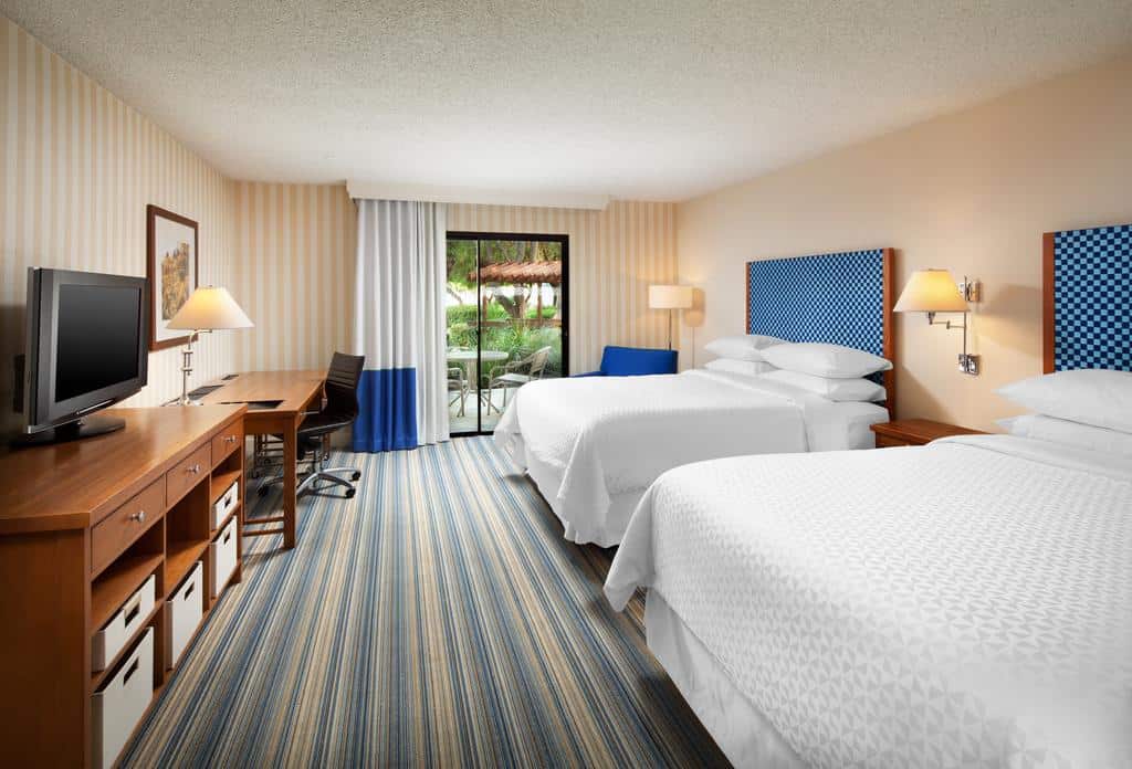 Four Points by Sheraton Bakersfield category 1 hotel