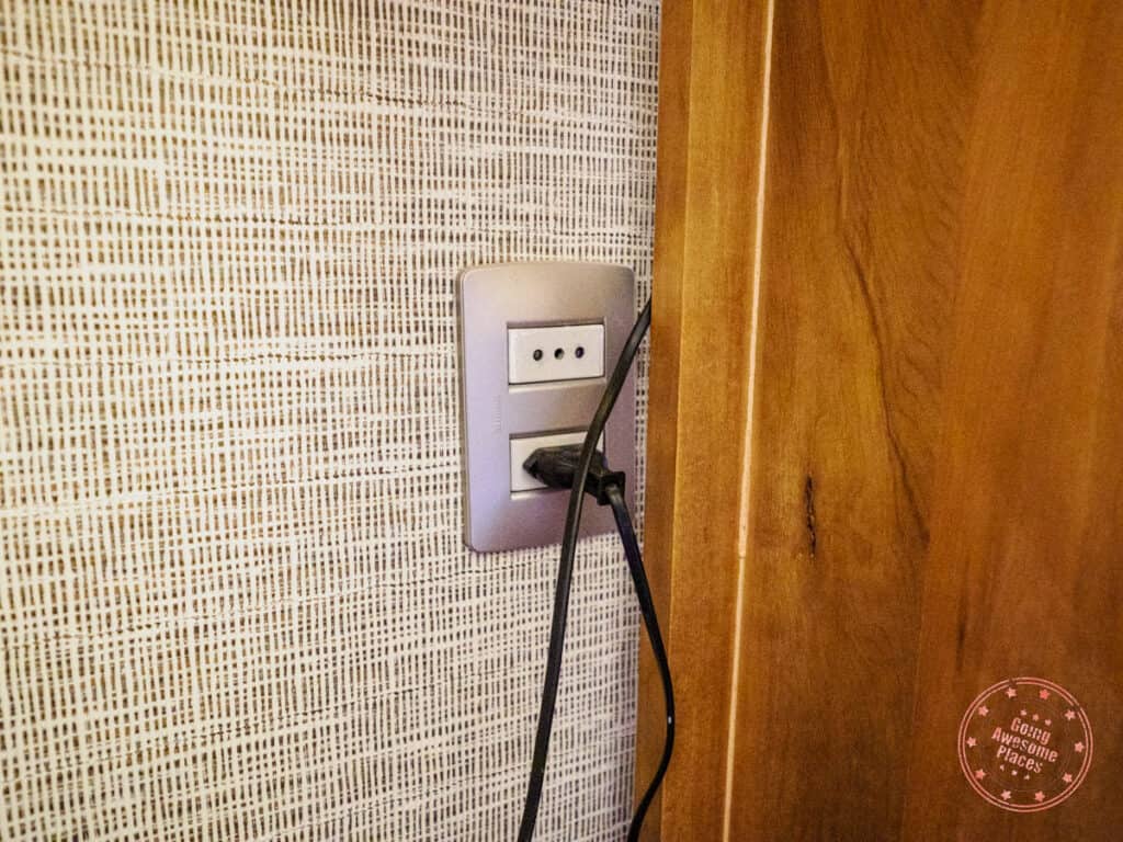 hotel las torres electrical outlets in the room