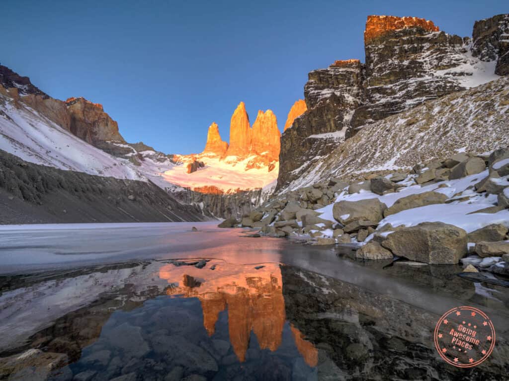 las torres base viewpoint at sunrise in 10 day patagonia itinerary