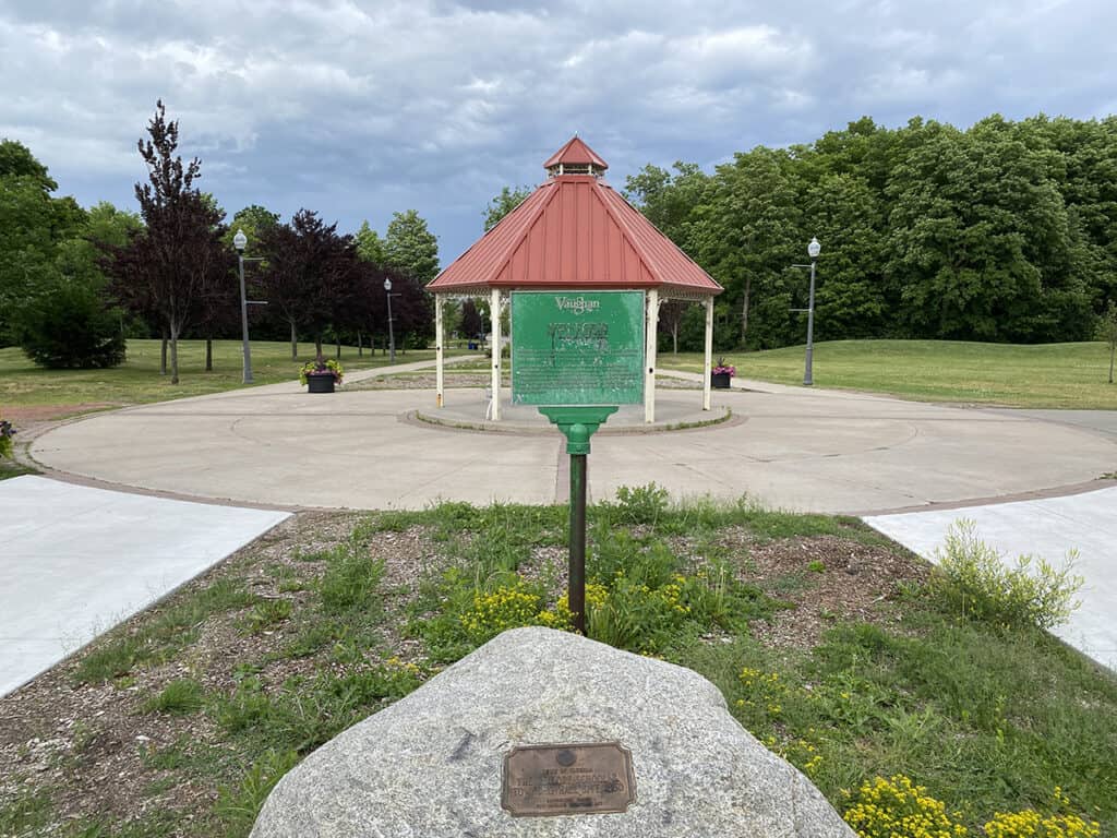 vellore hall park in vaughan