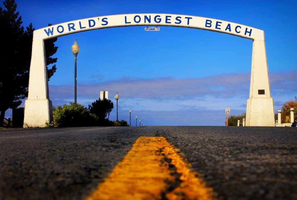 Weekend Trips Seattle world's longest beach arch entering Long Beach